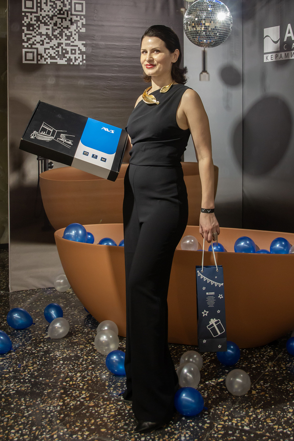 Новогодняя встреча дизайнеров в West: творчество, общение и AVS